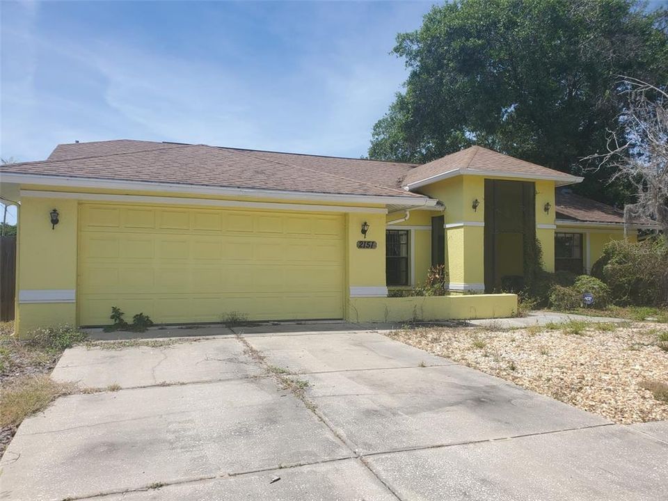 Recently Sold: $275,000 (4 beds, 2 baths, 1987 Square Feet)