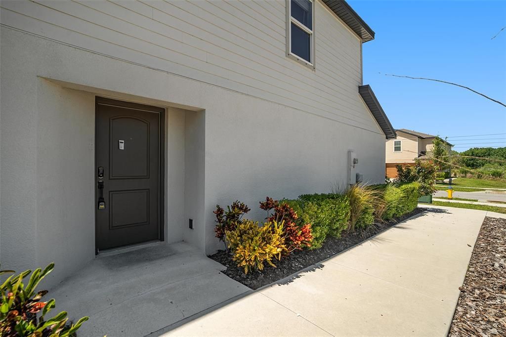 Recently Sold: $351,000 (3 beds, 2 baths, 1860 Square Feet)