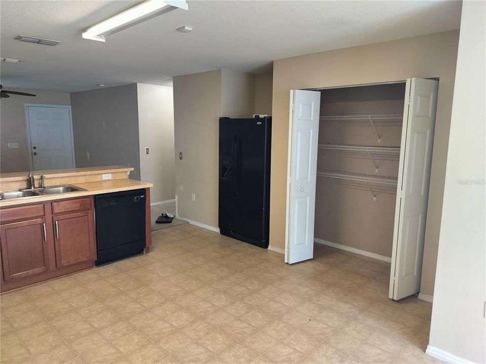For Sale: $339,900 (3 beds, 2 baths, 1360 Square Feet)