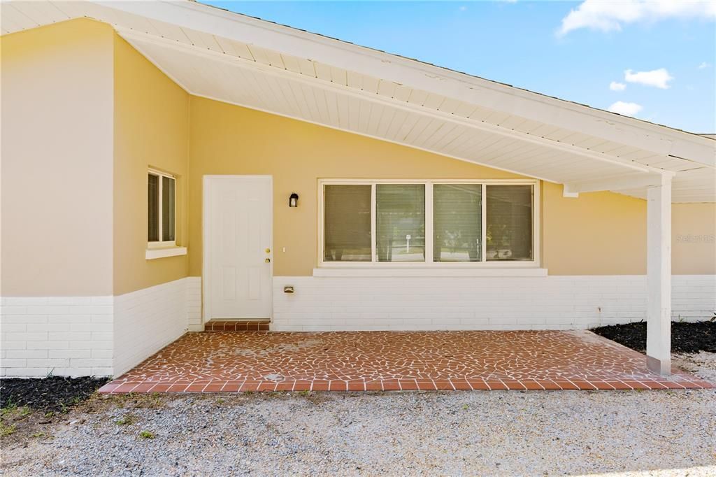 Active With Contract: $499,900 (4 beds, 2 baths, 1974 Square Feet)
