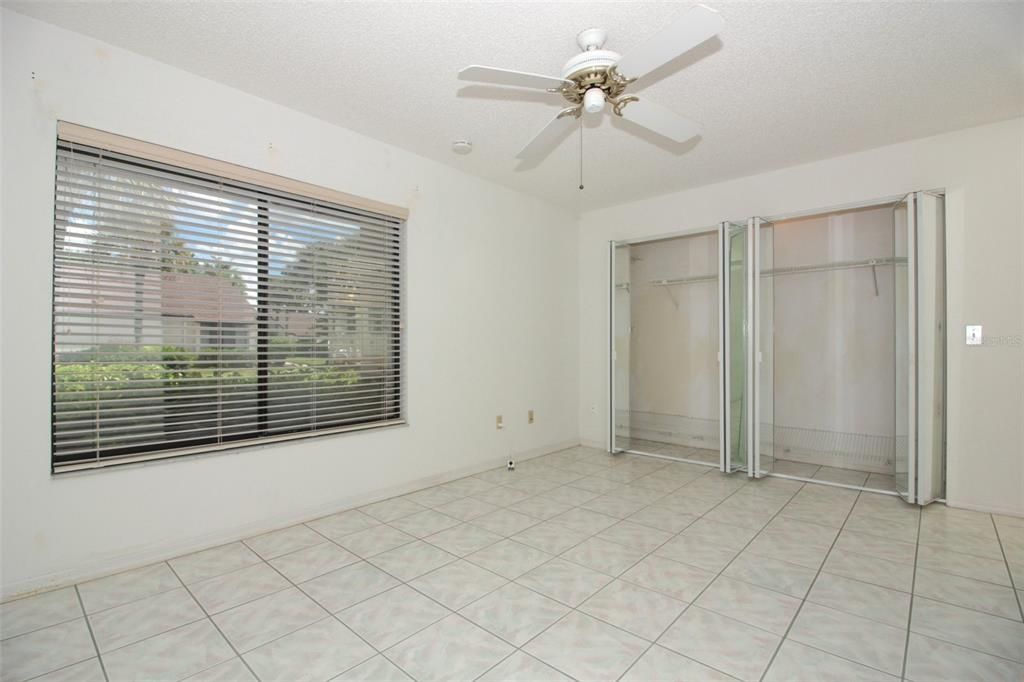 Active With Contract: $150,000 (1 beds, 1 baths, 944 Square Feet)