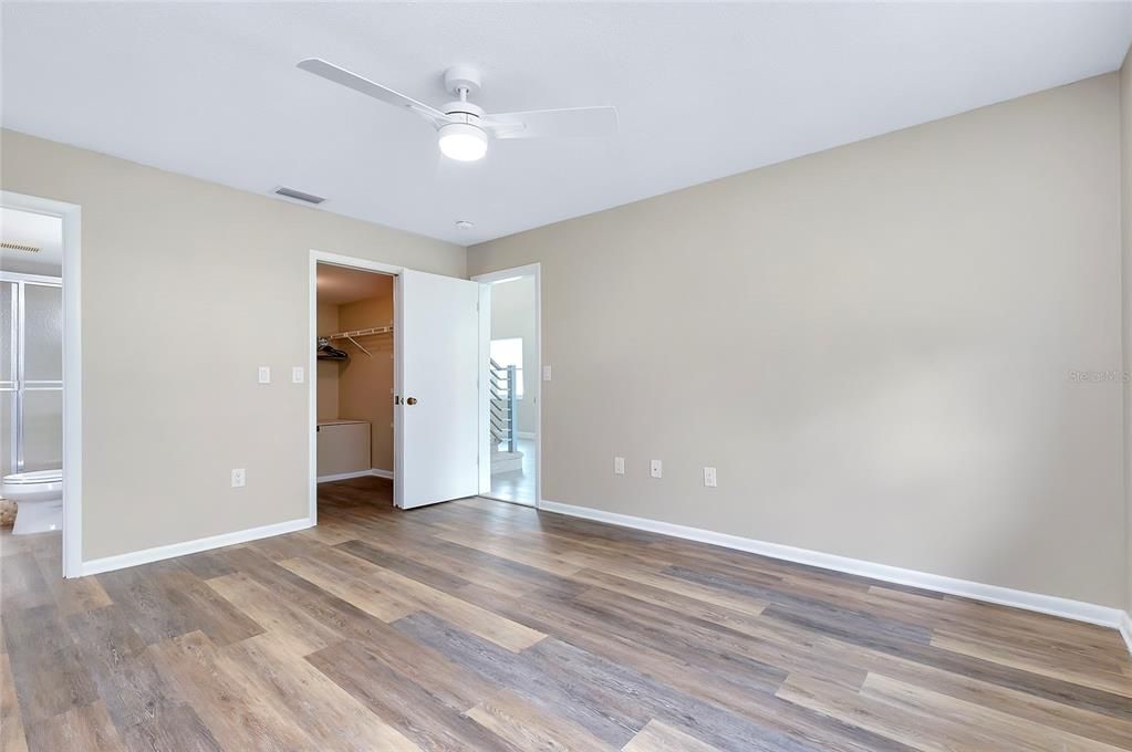 For Sale: $299,000 (2 beds, 2 baths, 1232 Square Feet)