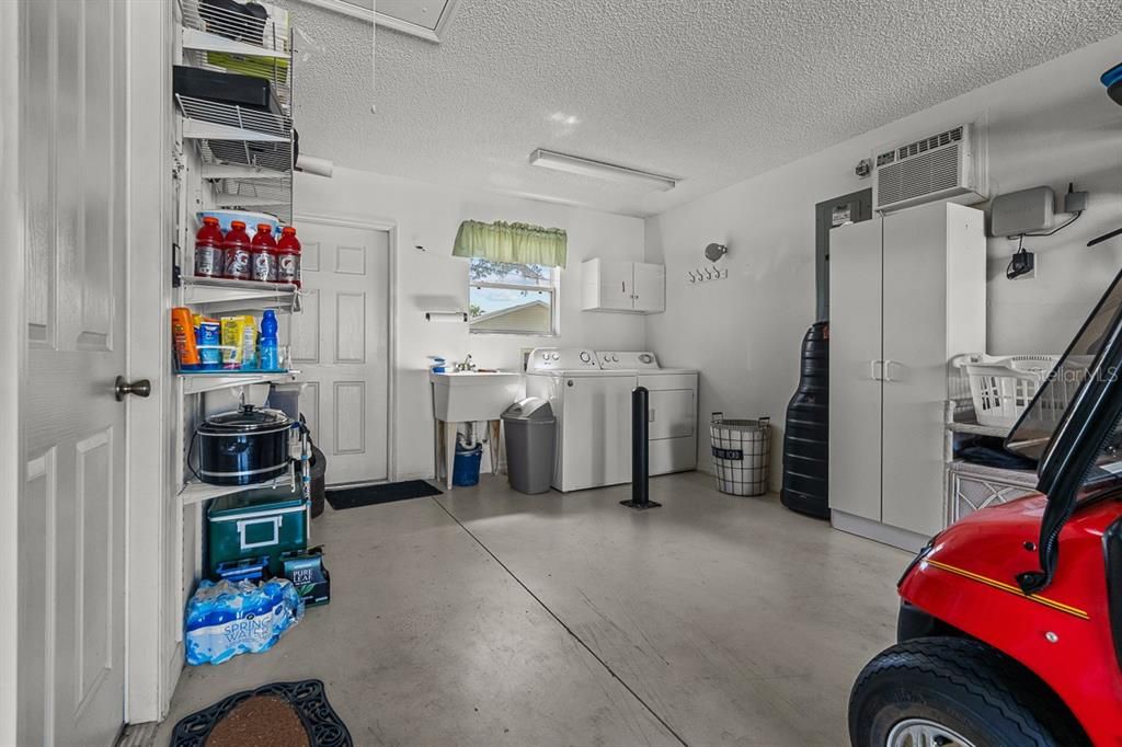 Recently Sold: $350,000 (2 beds, 2 baths, 1136 Square Feet)