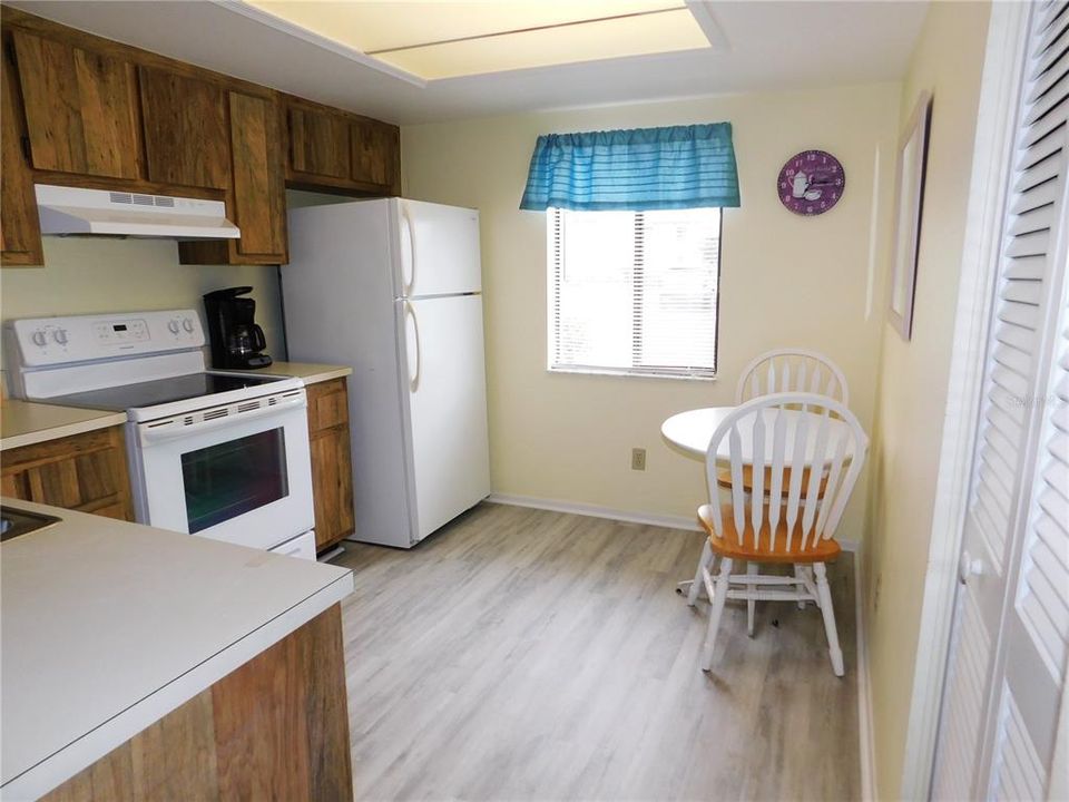 For Rent: $1,800 (2 beds, 2 baths, 982 Square Feet)