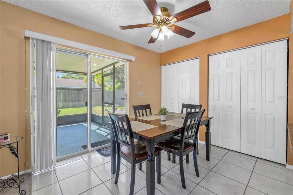 Active With Contract: $398,000 (3 beds, 2 baths, 1391 Square Feet)