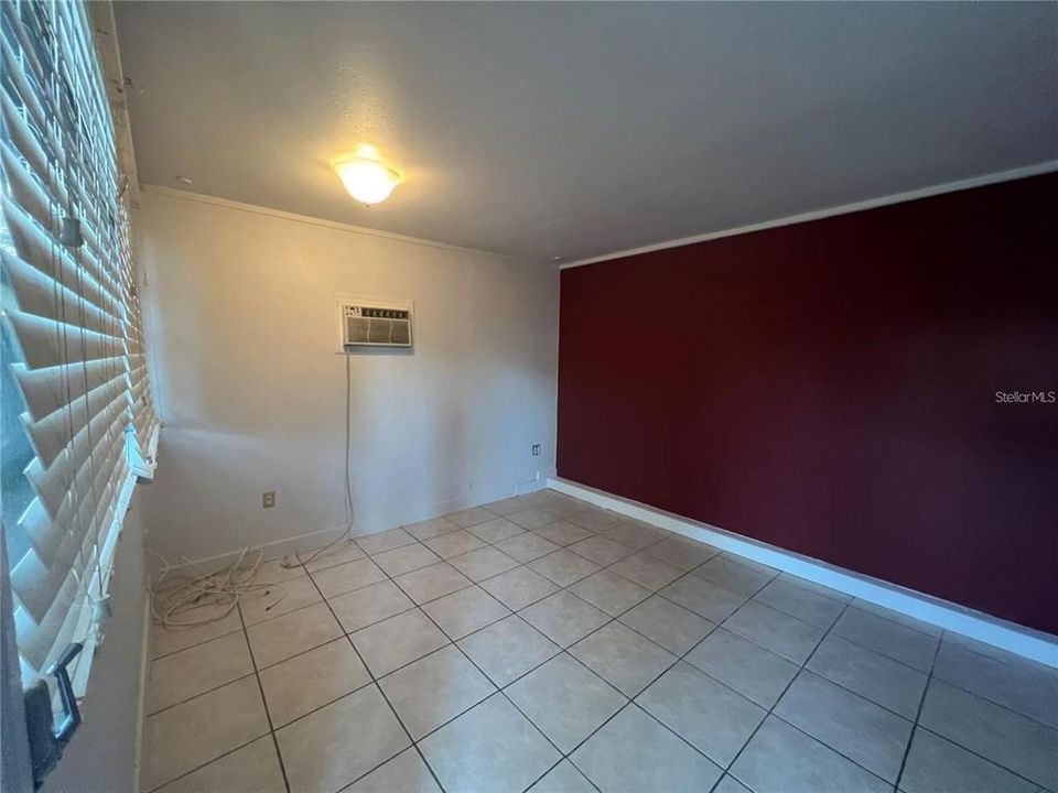 Active With Contract: $1,199 (0 beds, 1 baths, 336 Square Feet)