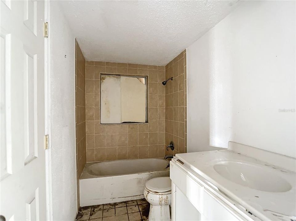 最近售出: $225,000 (3 贝兹, 2 浴室, 1362 平方英尺)