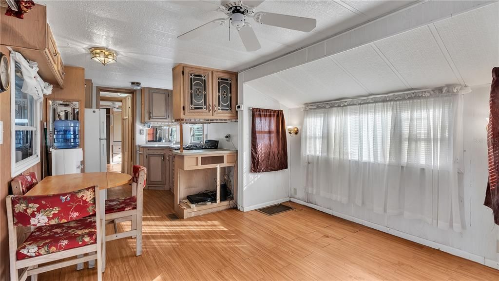 For Sale: $58,900 (1 beds, 1 baths, 344 Square Feet)
