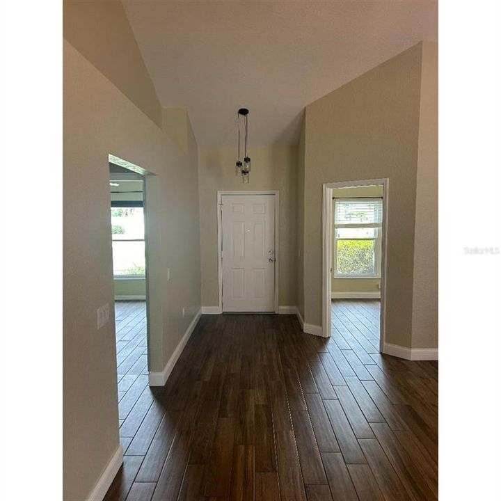 Active With Contract: $424,900 (4 beds, 2 baths, 1552 Square Feet)