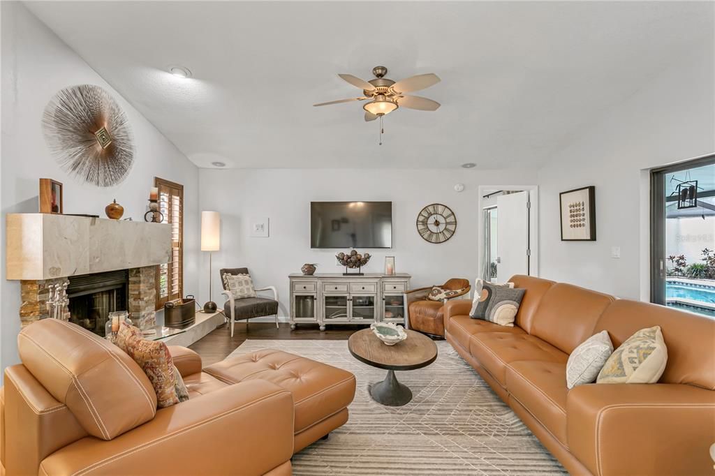Active With Contract: $590,000 (3 beds, 2 baths, 1596 Square Feet)