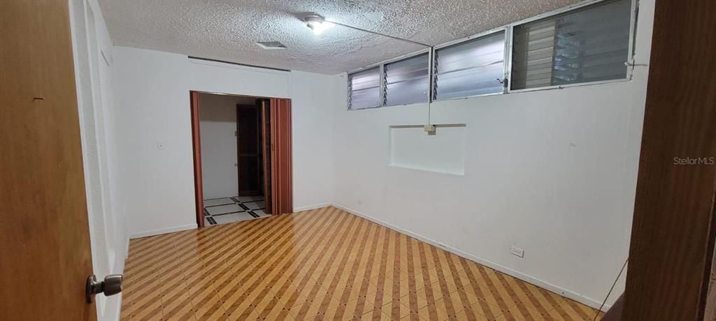 Vendido Recientemente: $250,000 (3 camas, 2 baños, 1450 Pies cuadrados)