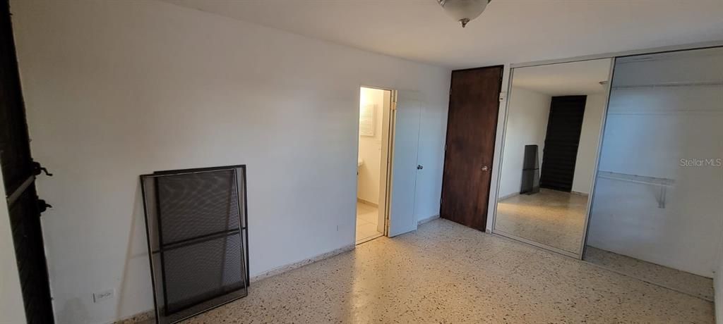 Vendido Recientemente: $250,000 (3 camas, 2 baños, 1450 Pies cuadrados)