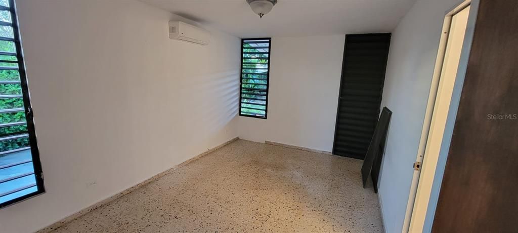 Vendido Recientemente: $250,000 (3 camas, 2 baños, 1450 Pies cuadrados)