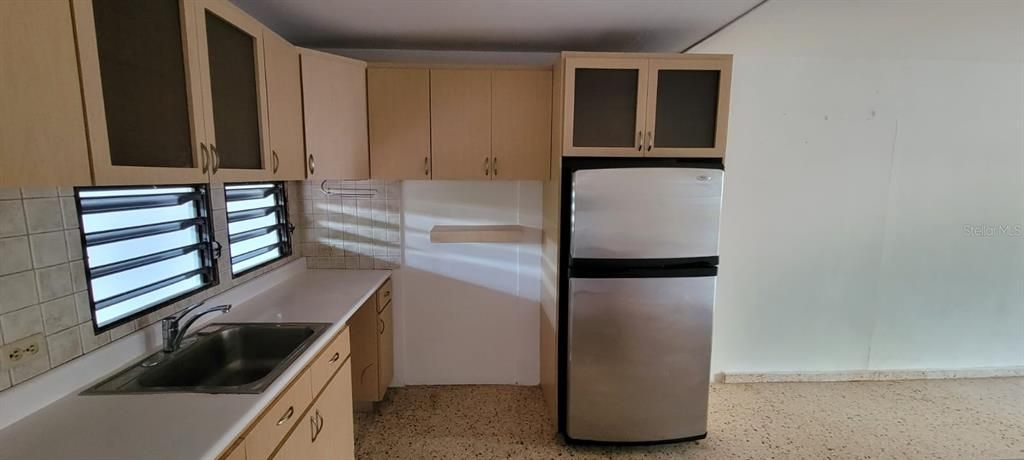 Vendido Recientemente: $250,000 (3 camas, 2 baños, 1450 Pies cuadrados)