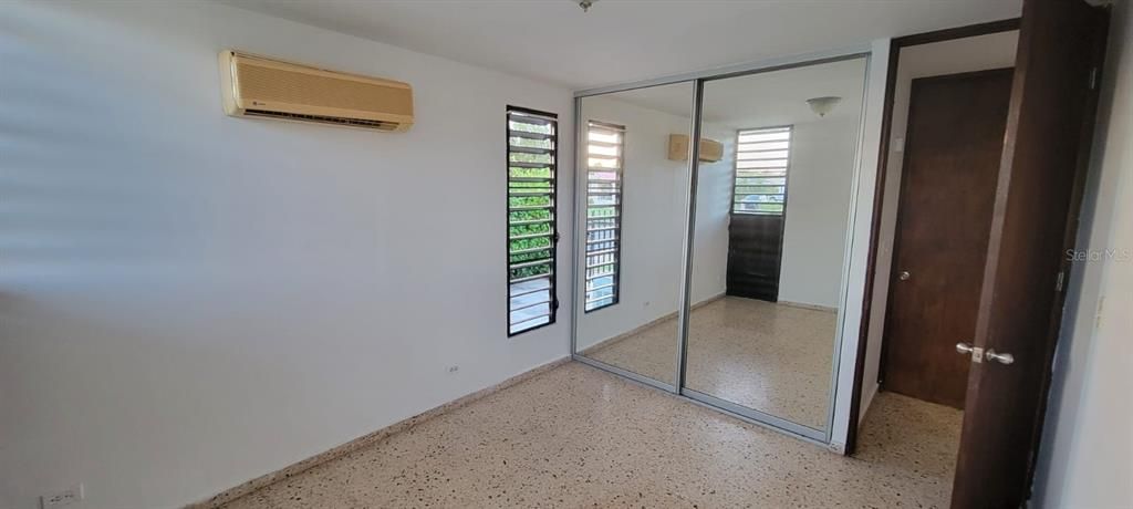 Vendido Recientemente: $250,000 (3 camas, 2 baños, 1450 Pies cuadrados)