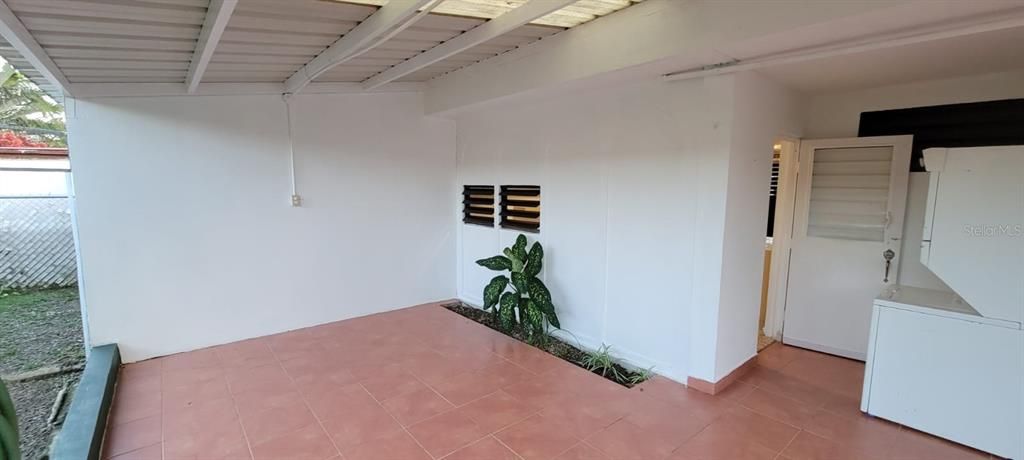 Vendido Recientemente: $250,000 (3 camas, 2 baños, 1450 Pies cuadrados)