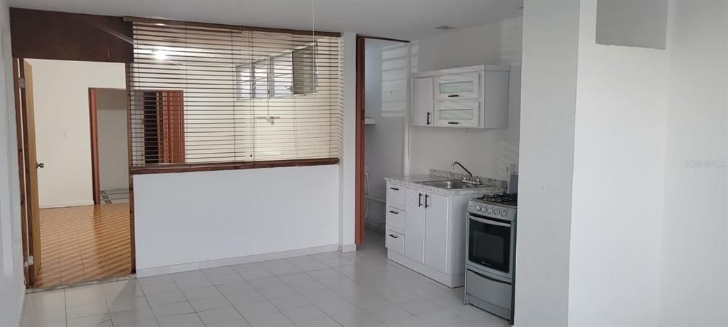 Vendido Recientemente: $250,000 (3 camas, 2 baños, 1450 Pies cuadrados)