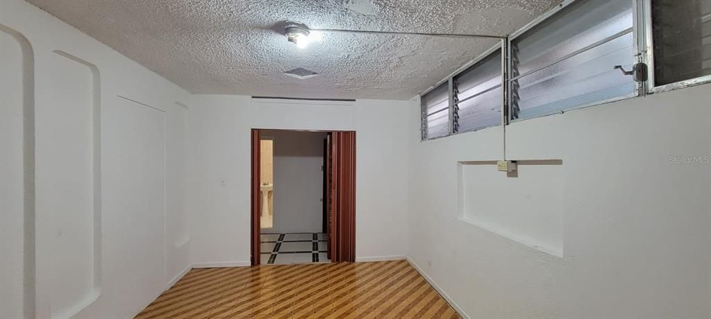 Vendido Recientemente: $250,000 (3 camas, 2 baños, 1450 Pies cuadrados)