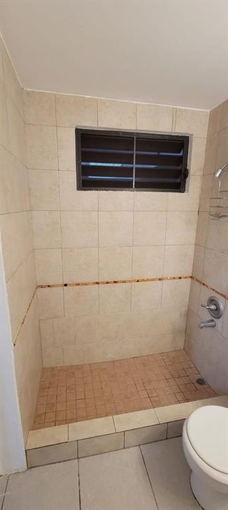 Vendido Recientemente: $250,000 (3 camas, 2 baños, 1450 Pies cuadrados)