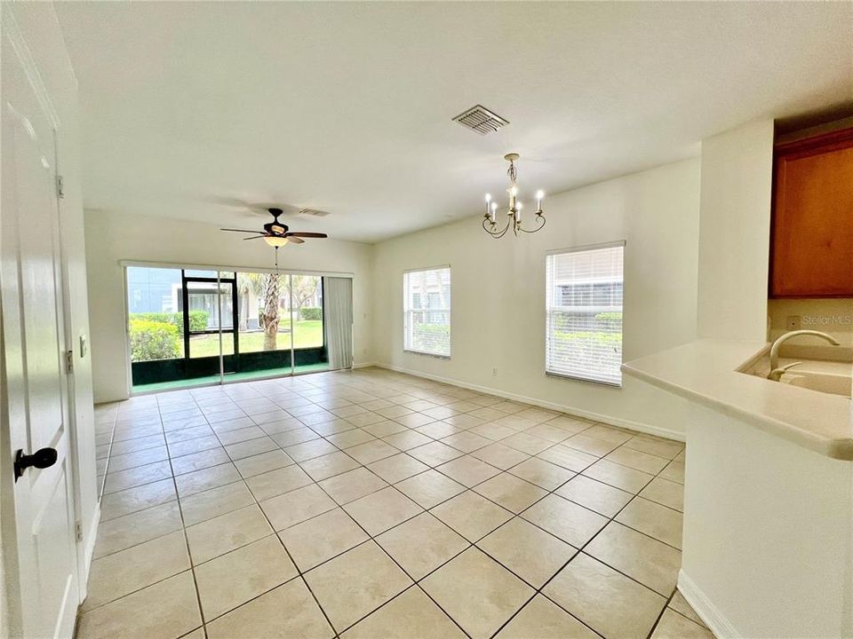 Active With Contract: $2,000 (3 beds, 2 baths, 1472 Square Feet)