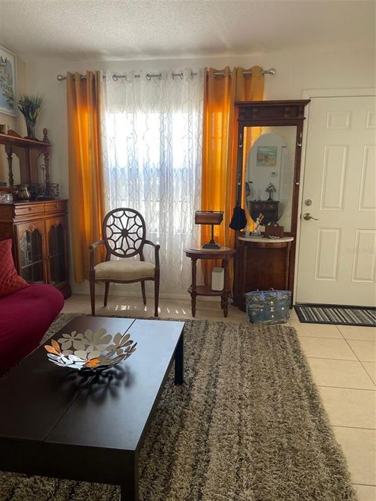 For Rent: $3,000 (2 beds, 2 baths, 850 Square Feet)