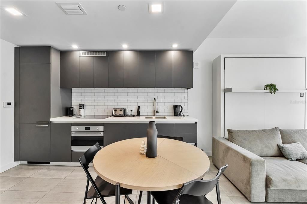 Active With Contract: $460,000 (1 beds, 1 baths, 455 Square Feet)