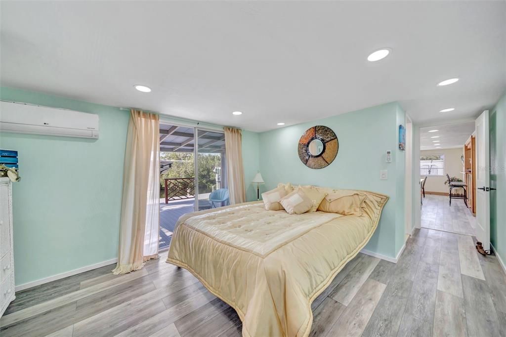 For Sale: $374,900 (3 beds, 2 baths, 1304 Square Feet)