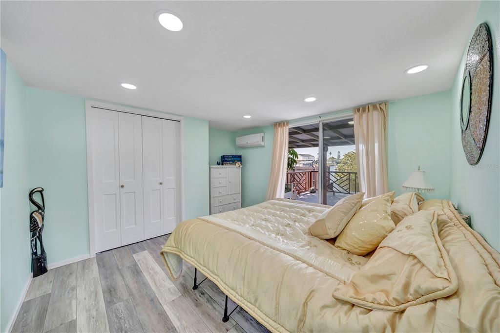 For Sale: $374,900 (3 beds, 2 baths, 1944 Square Feet)