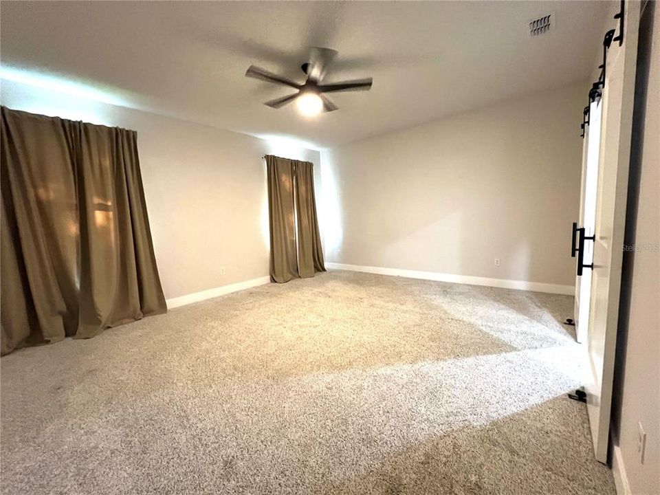 For Rent: $2,900 (4 beds, 3 baths, 2613 Square Feet)
