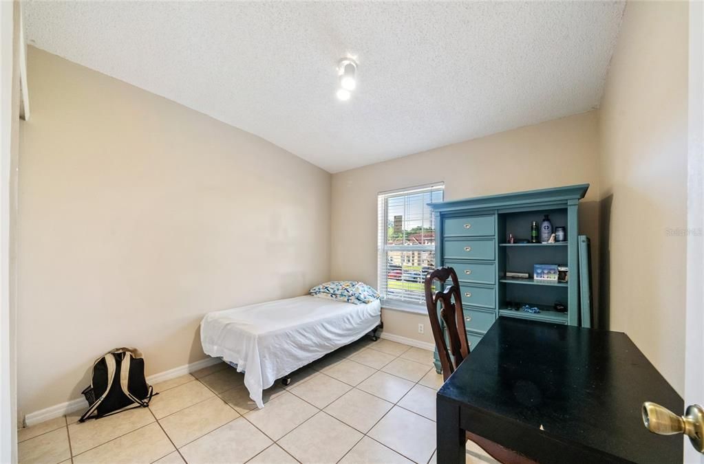 For Sale: $245,000 (3 beds, 2 baths, 1136 Square Feet)