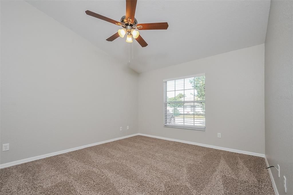 Active With Contract: $1,670 (3 beds, 2 baths, 1092 Square Feet)