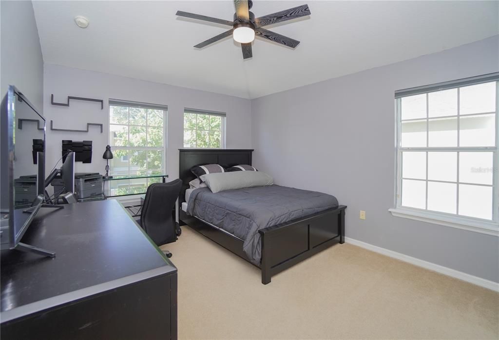 For Sale: $240,000 (2 beds, 2 baths, 1316 Square Feet)