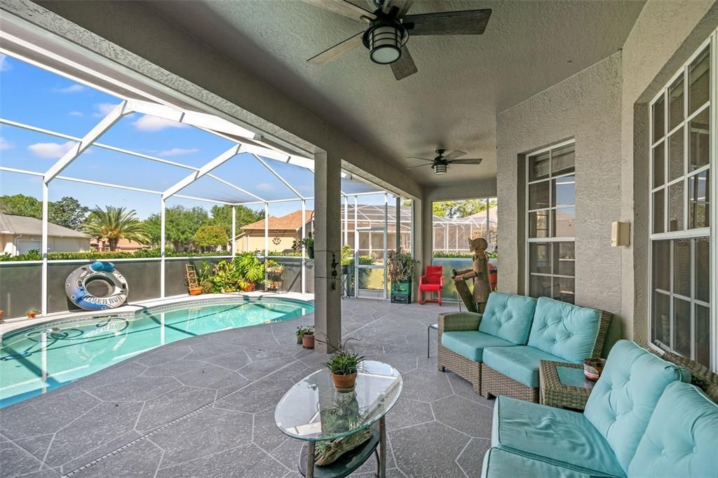 Active With Contract: $534,000 (4 beds, 2 baths, 3016 Square Feet)