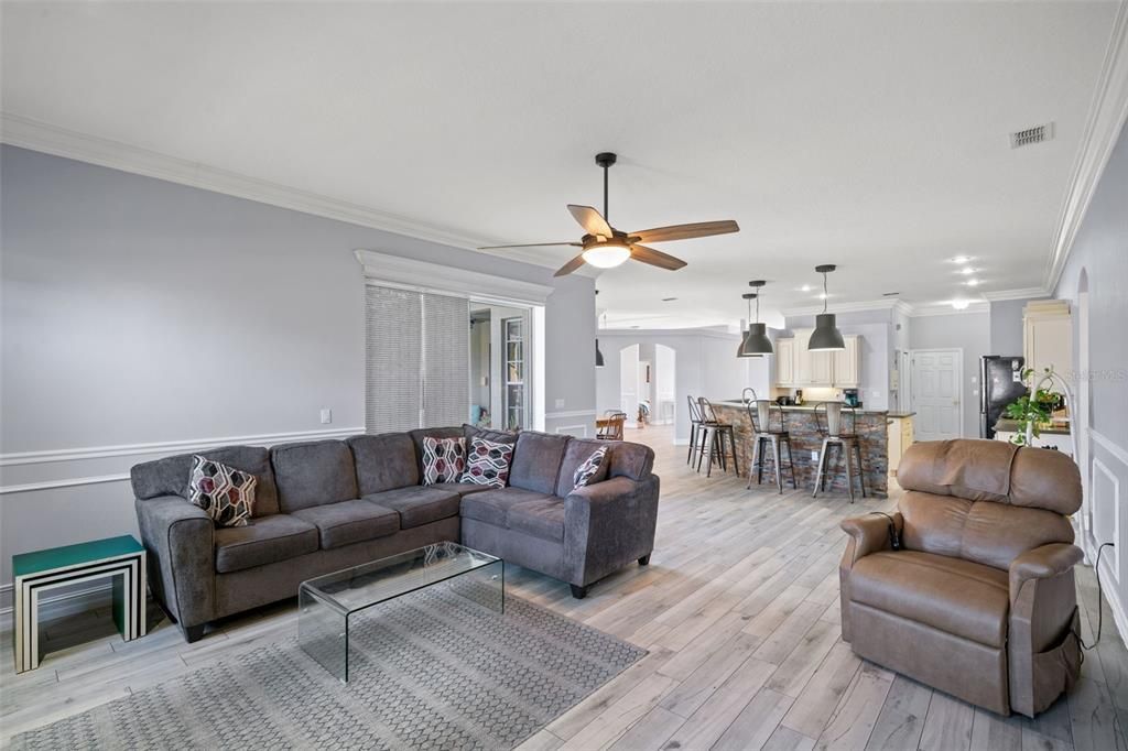 Active With Contract: $534,000 (4 beds, 2 baths, 3016 Square Feet)