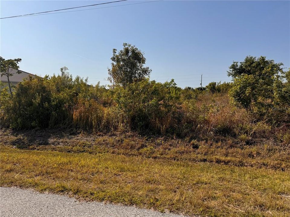 Active With Contract: $220,000 (0.23 acres)