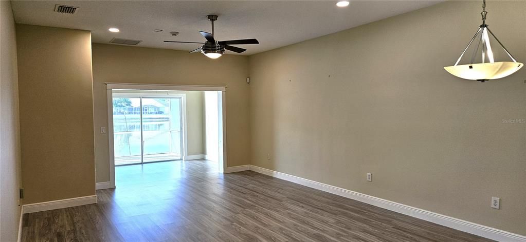 Recently Rented: $2,490 (3 beds, 2 baths, 1727 Square Feet)