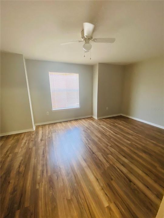 Recently Rented: $2,100 (3 beds, 2 baths, 1625 Square Feet)