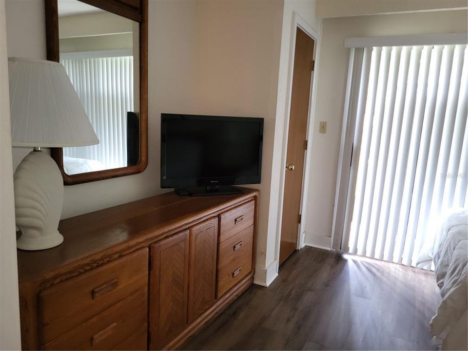 For Sale: $147,000 (2 beds, 2 baths, 1123 Square Feet)