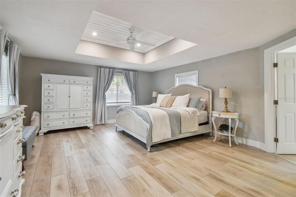 Active With Contract: $585,000 (3 beds, 2 baths, 2148 Square Feet)