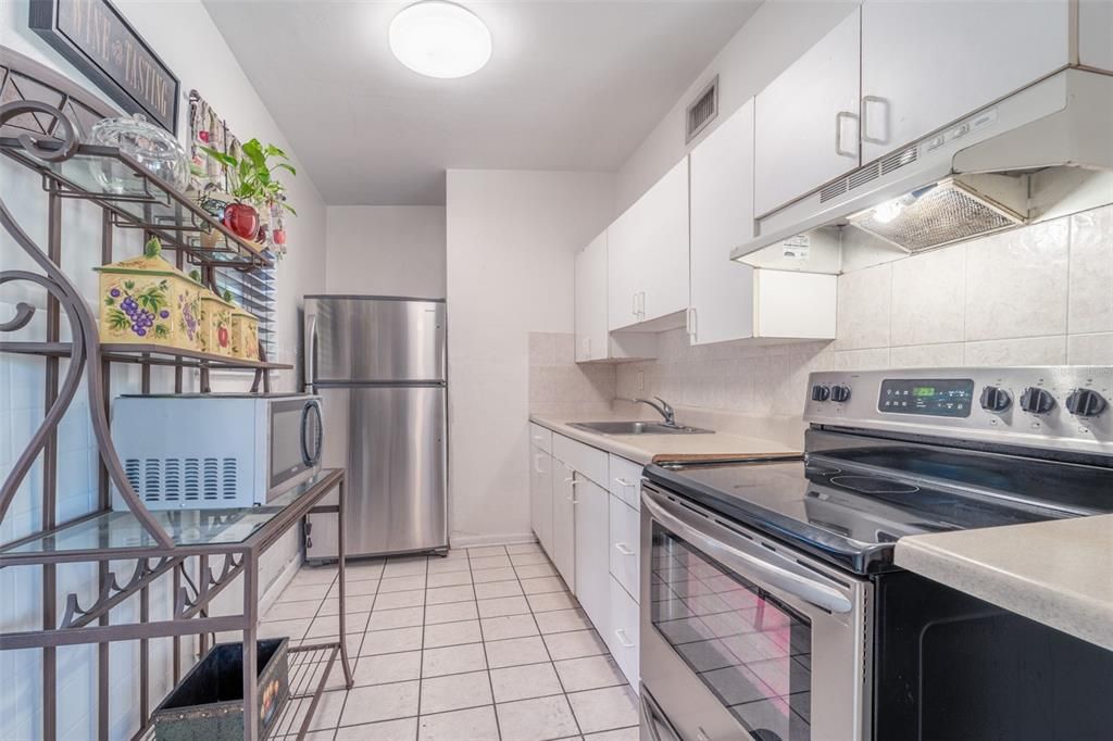 For Sale: $384,900 (3 beds, 1 baths, 1122 Square Feet)