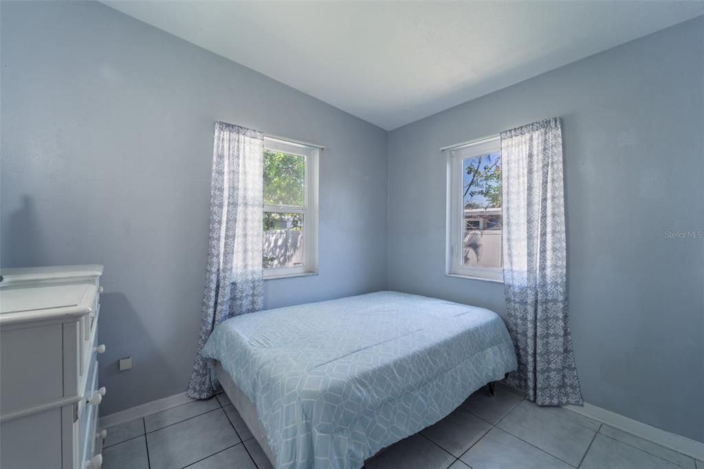 For Sale: $384,900 (3 beds, 1 baths, 1122 Square Feet)