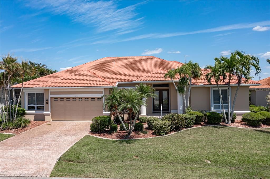 For Sale: $1,020,000 (3 beds, 2 baths, 2735 Square Feet)