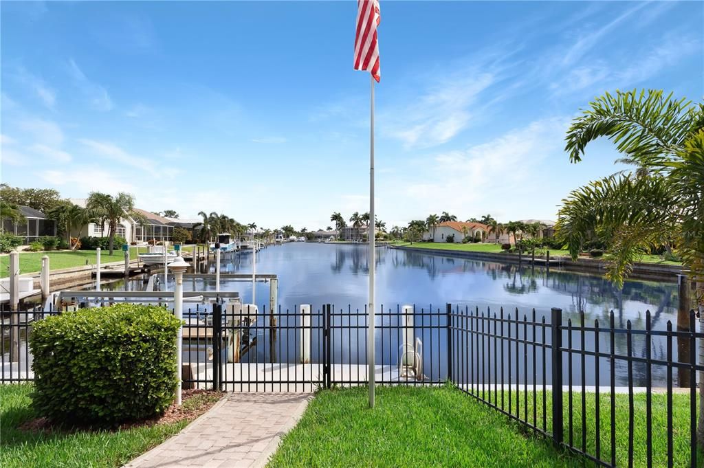 For Sale: $1,020,000 (3 beds, 2 baths, 2735 Square Feet)