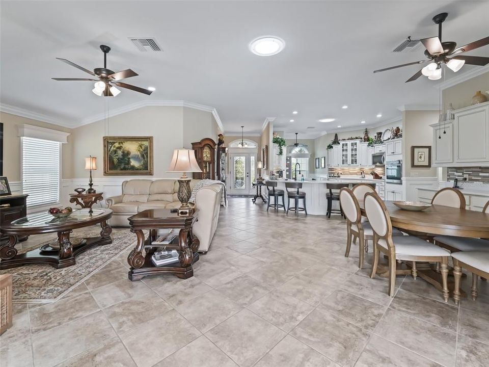 Active With Contract: $969,000 (3 beds, 2 baths, 2732 Square Feet)