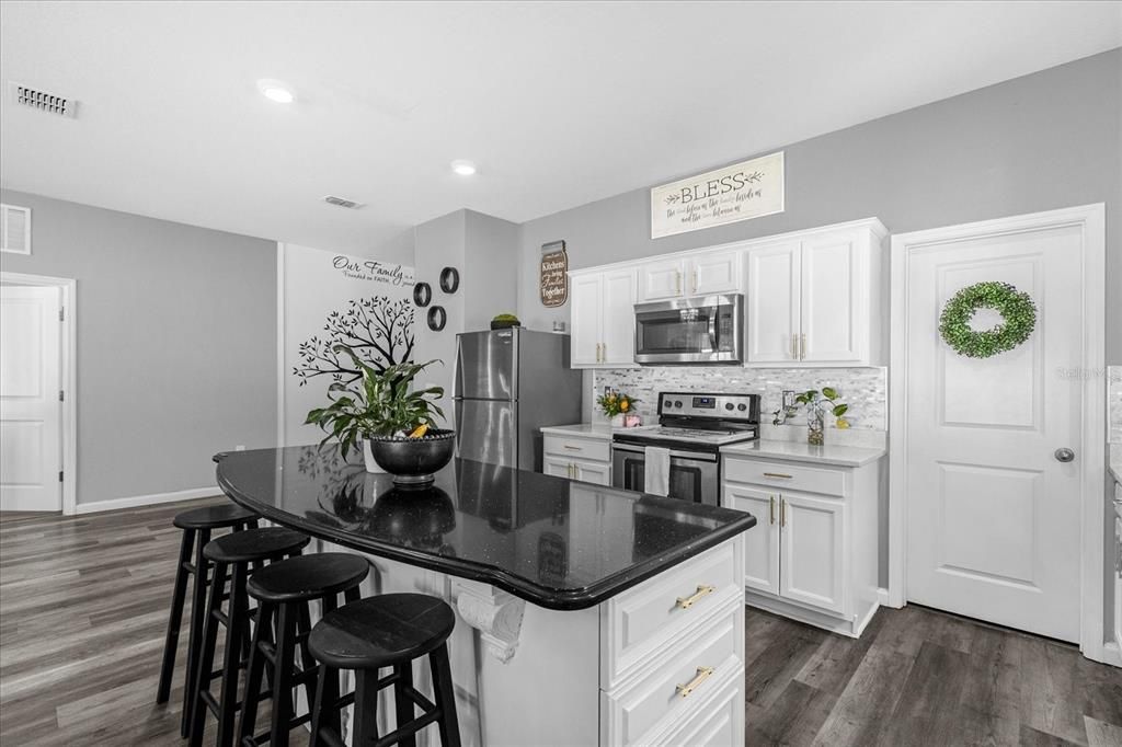 For Sale: $329,900 (3 beds, 2 baths, 1675 Square Feet)