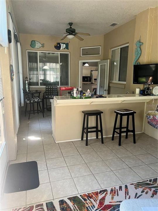 Recently Sold: $365,000 (3 beds, 2 baths, 2129 Square Feet)