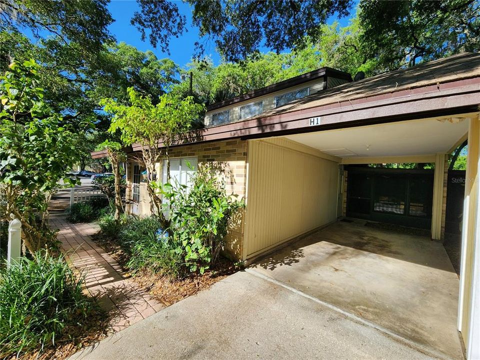 For Sale: $225,000 (2 beds, 2 baths, 1280 Square Feet)