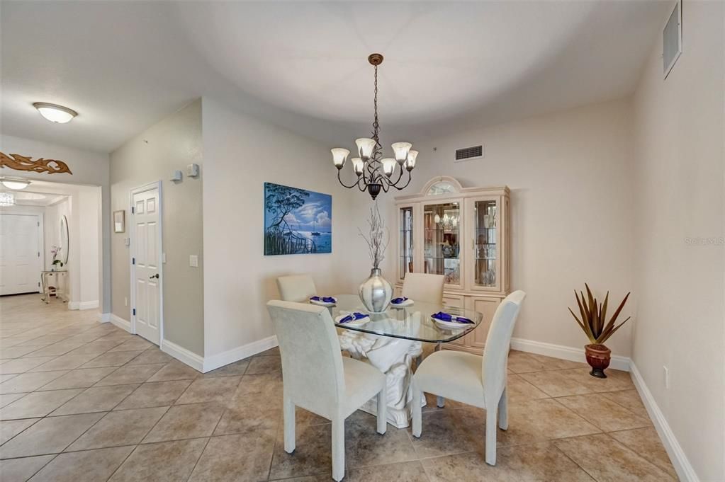 For Sale: $699,900 (3 beds, 2 baths, 2306 Square Feet)