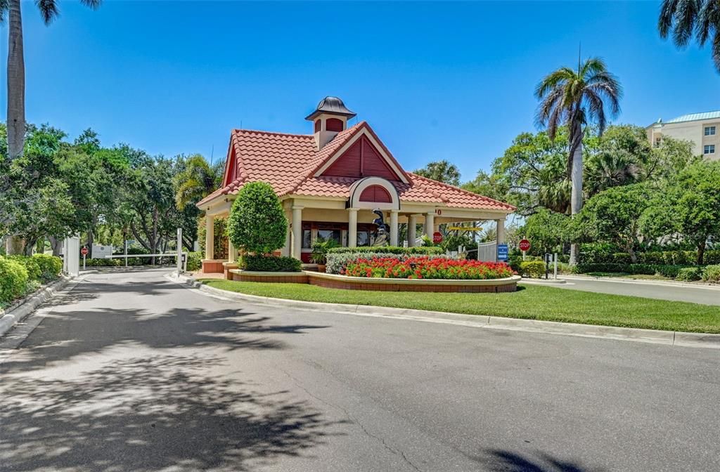 For Sale: $699,900 (3 beds, 2 baths, 2306 Square Feet)