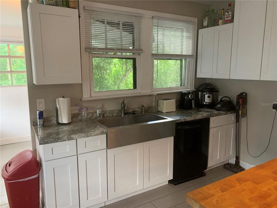 For Sale: $265,000 (3 beds, 1 baths, 1274 Square Feet)